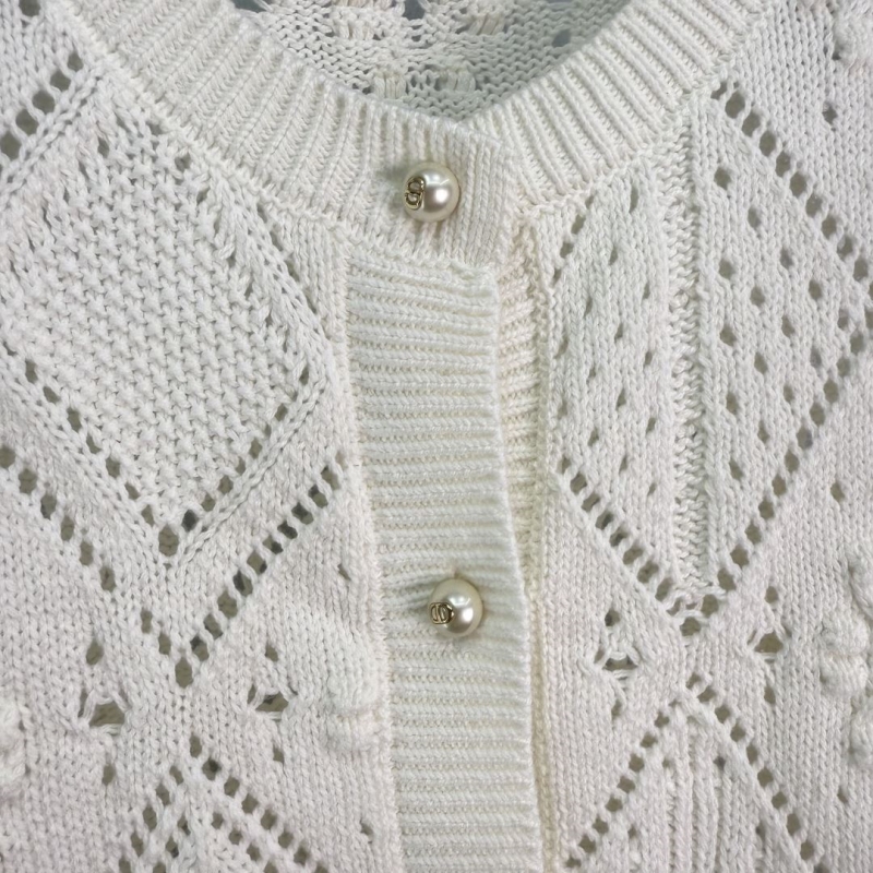 chr1st1an D10r sweaters